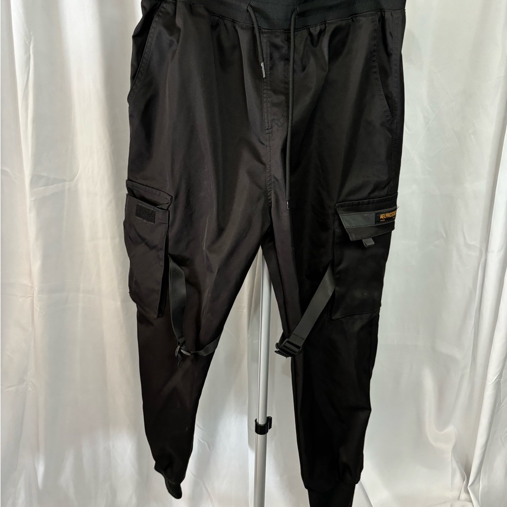 Aelfric Eden Black Cargo Pants Relaxed Fit